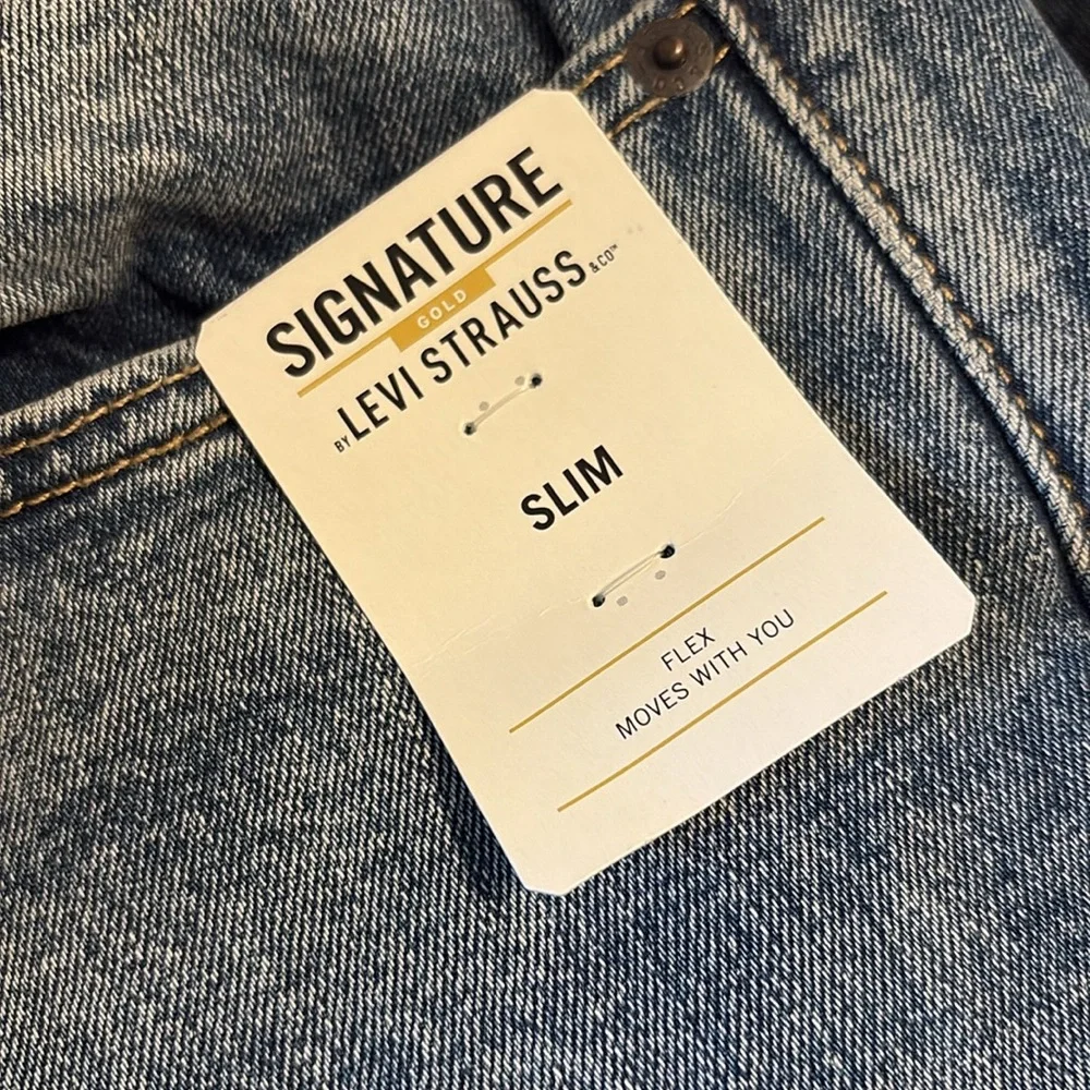 Levis levi’s signature
